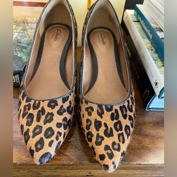 CLARKS Indigo Sage Copper Calf Hair Heels, Size 8.5 - Picture 1 of 14